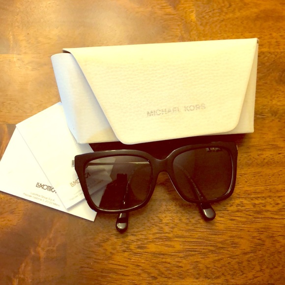 Michael Kors Sunglasses LIKE NEW - Picture 1 of 5